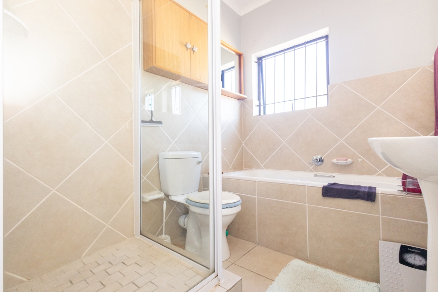 2 Bedroom Property for Sale in Vredelust Western Cape